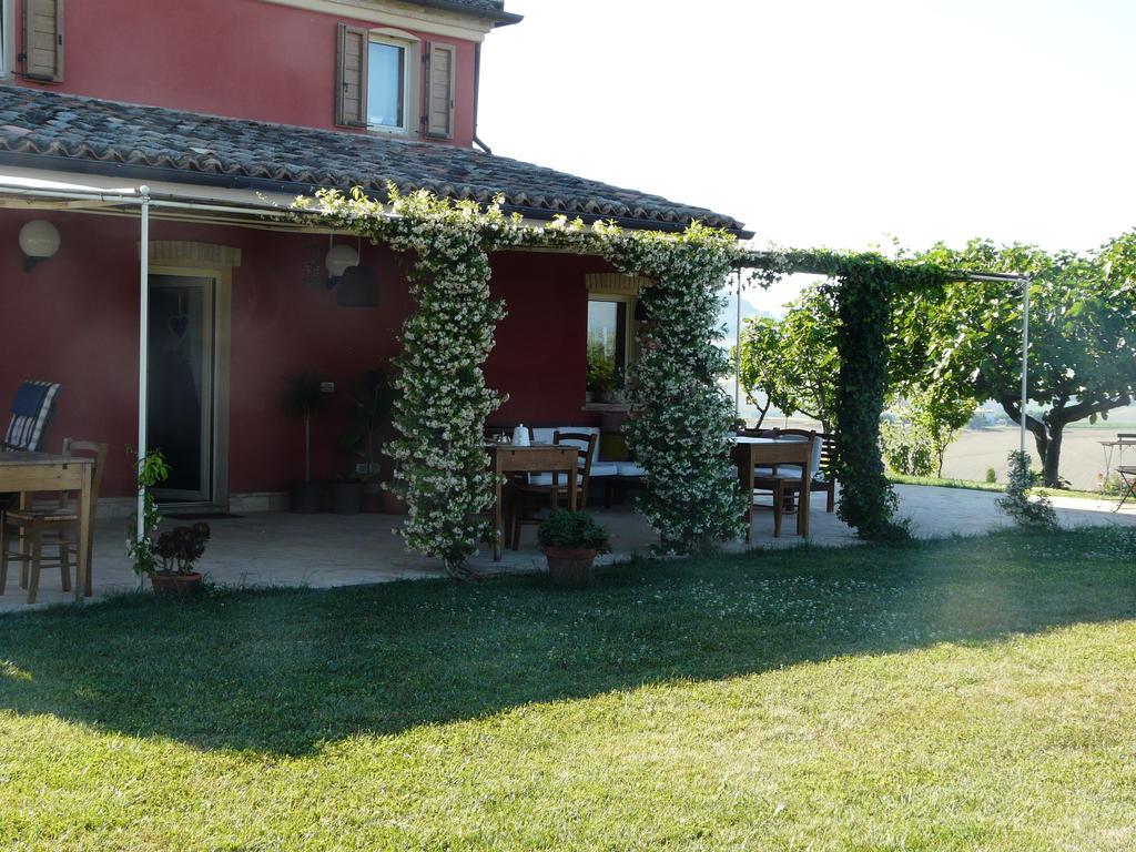 L'Antigo Granaro Guest House Agugliano Exterior photo